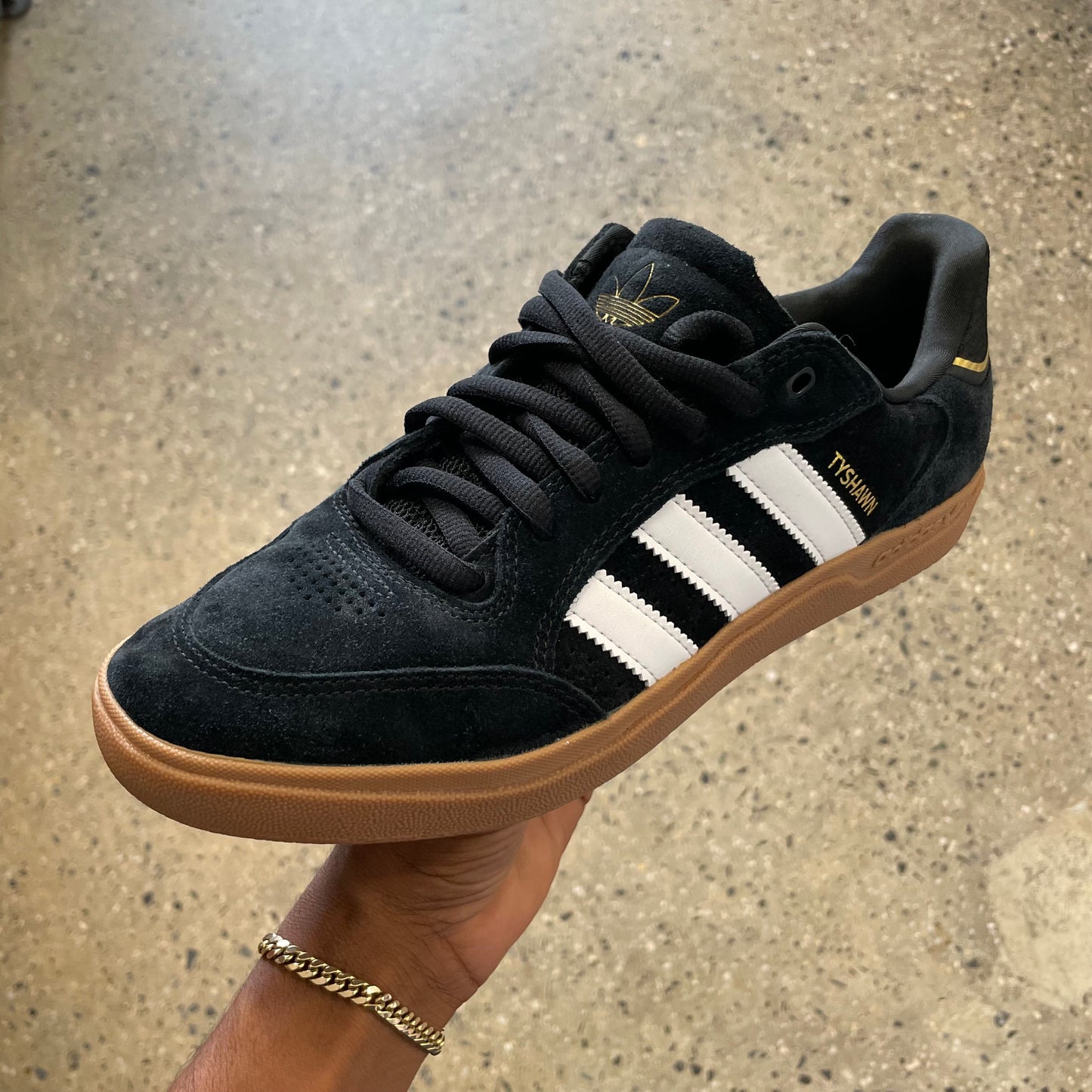 Adidas Tyshawn Low - Black/White/Gum
