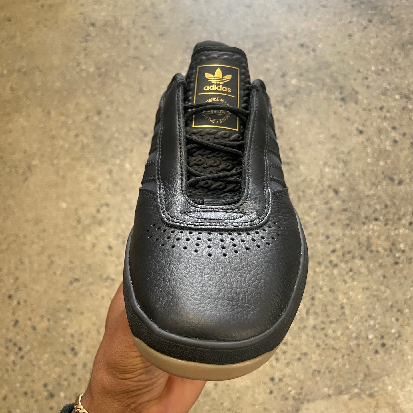 adidas puig black/black/gum