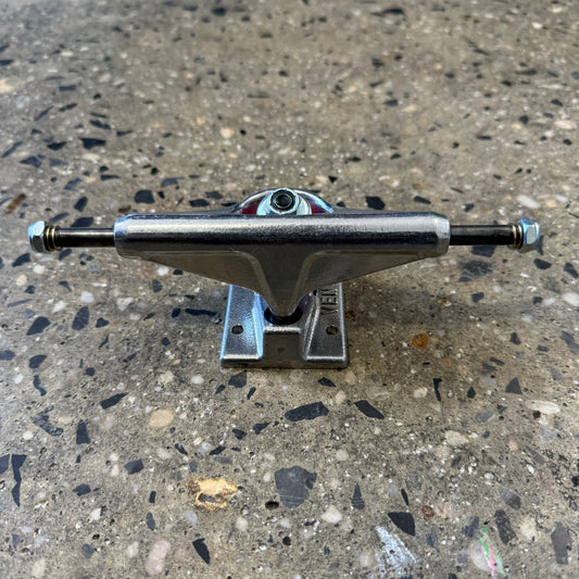 front view of venture skateboard truck, silver polished hanger
