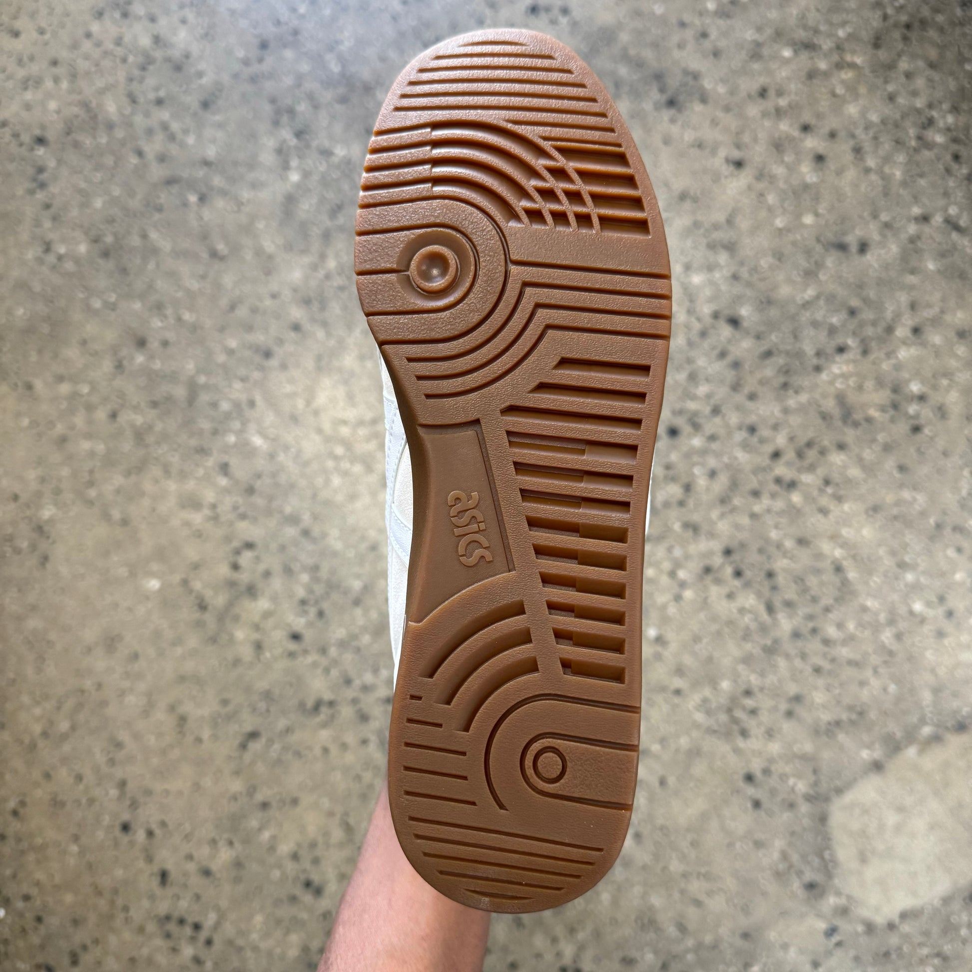 gum sole, bottom view of sneaker