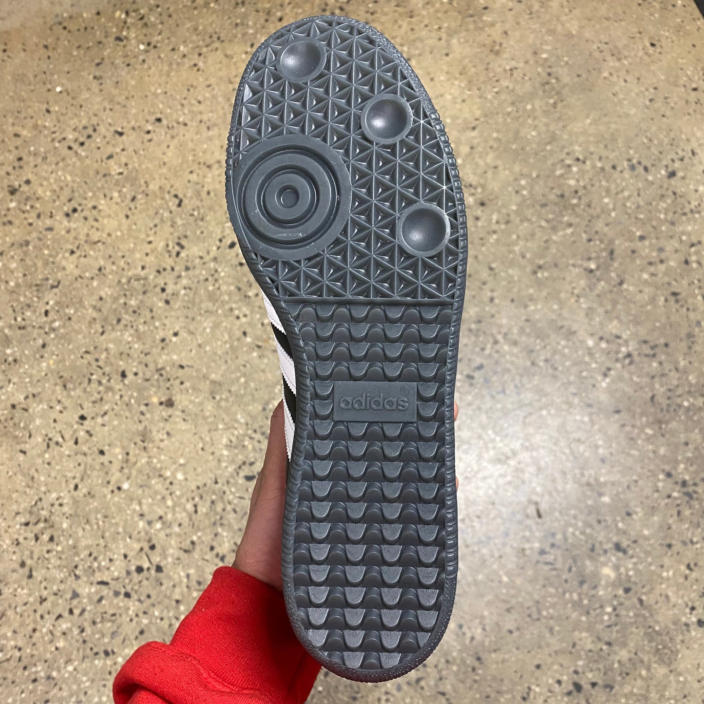 black sole, bottom of sneaker