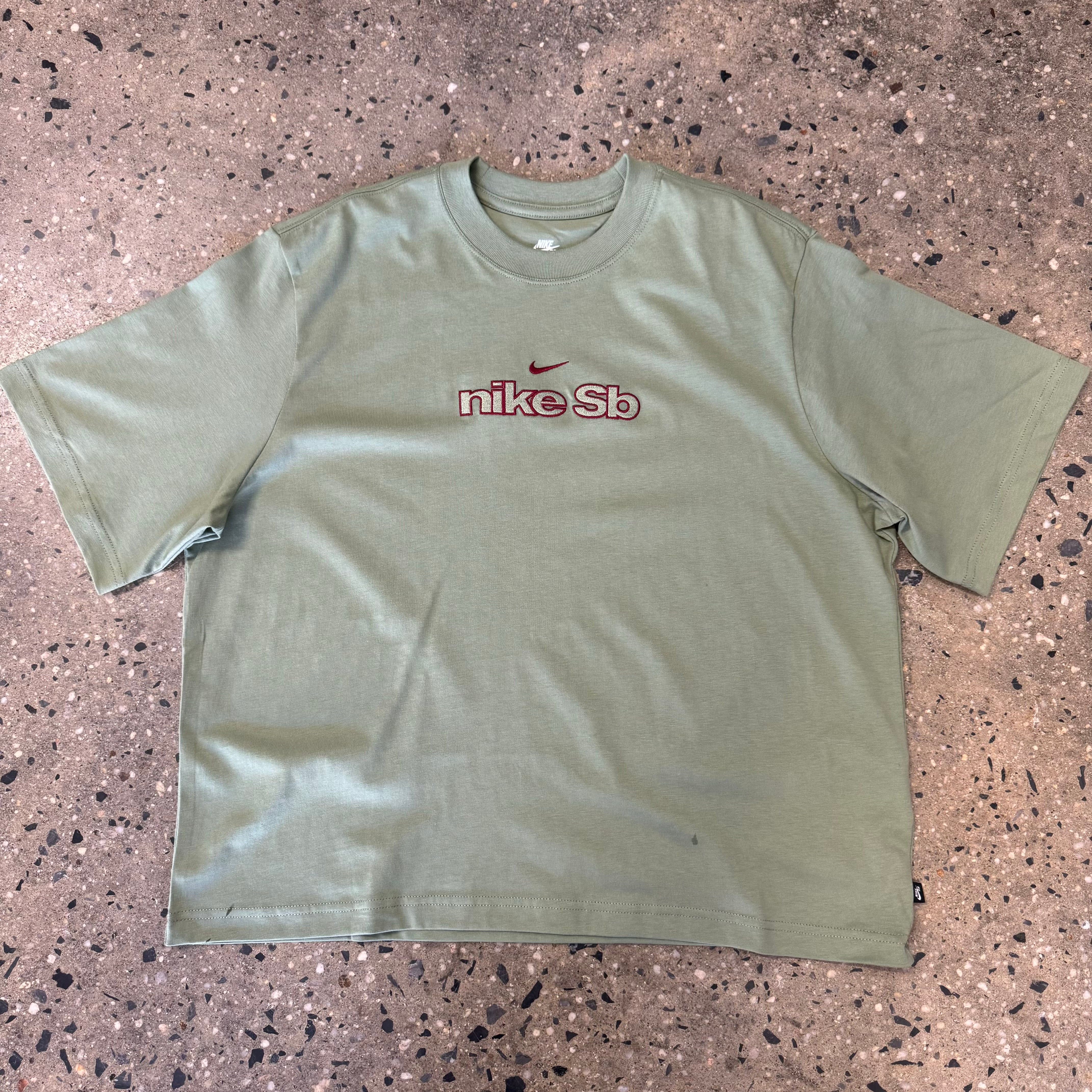 Nike shirt olive sales green