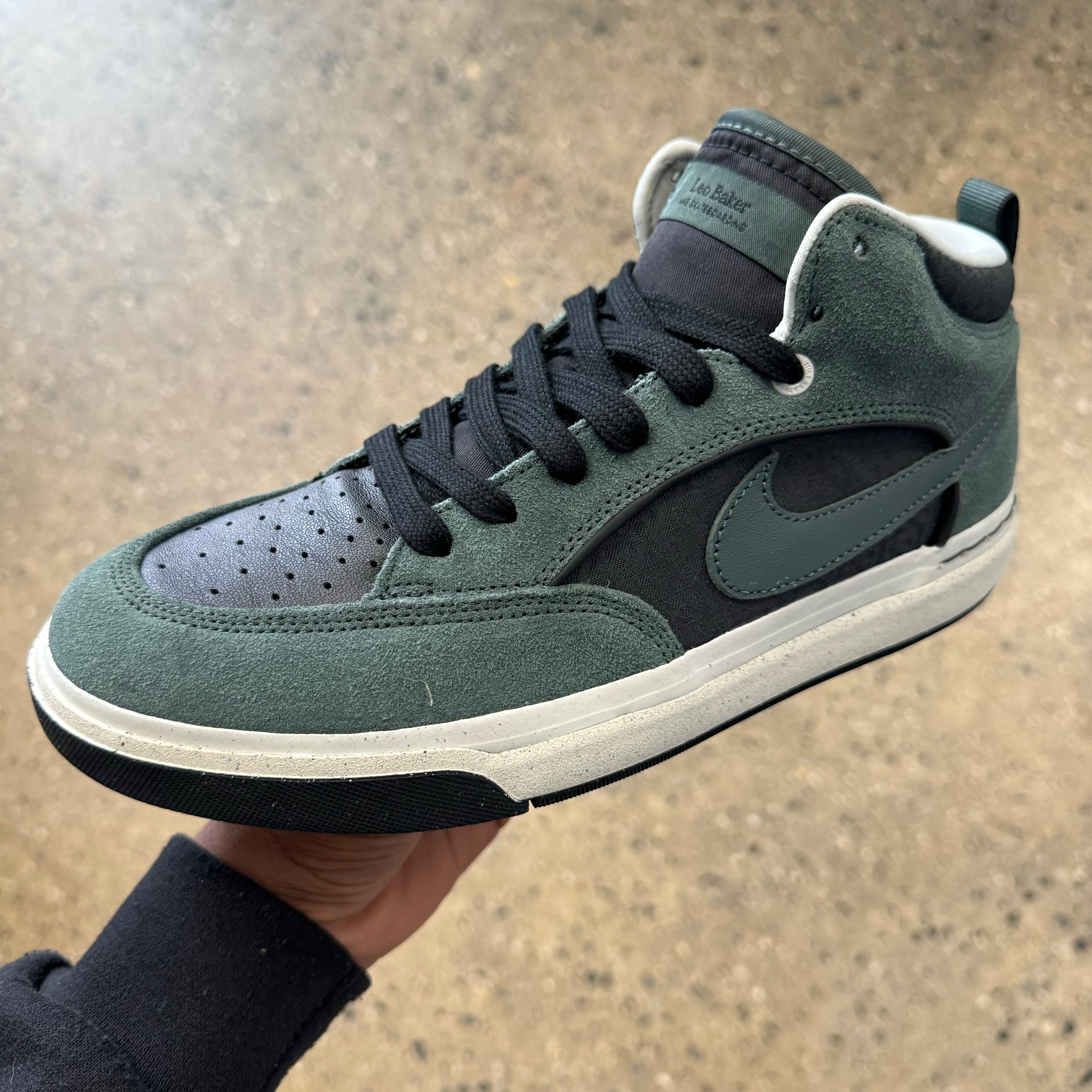 Nike sb dark green best sale