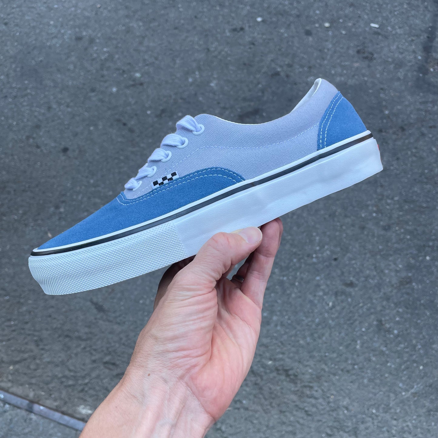 Two tone light blue low top suede skate sneaker