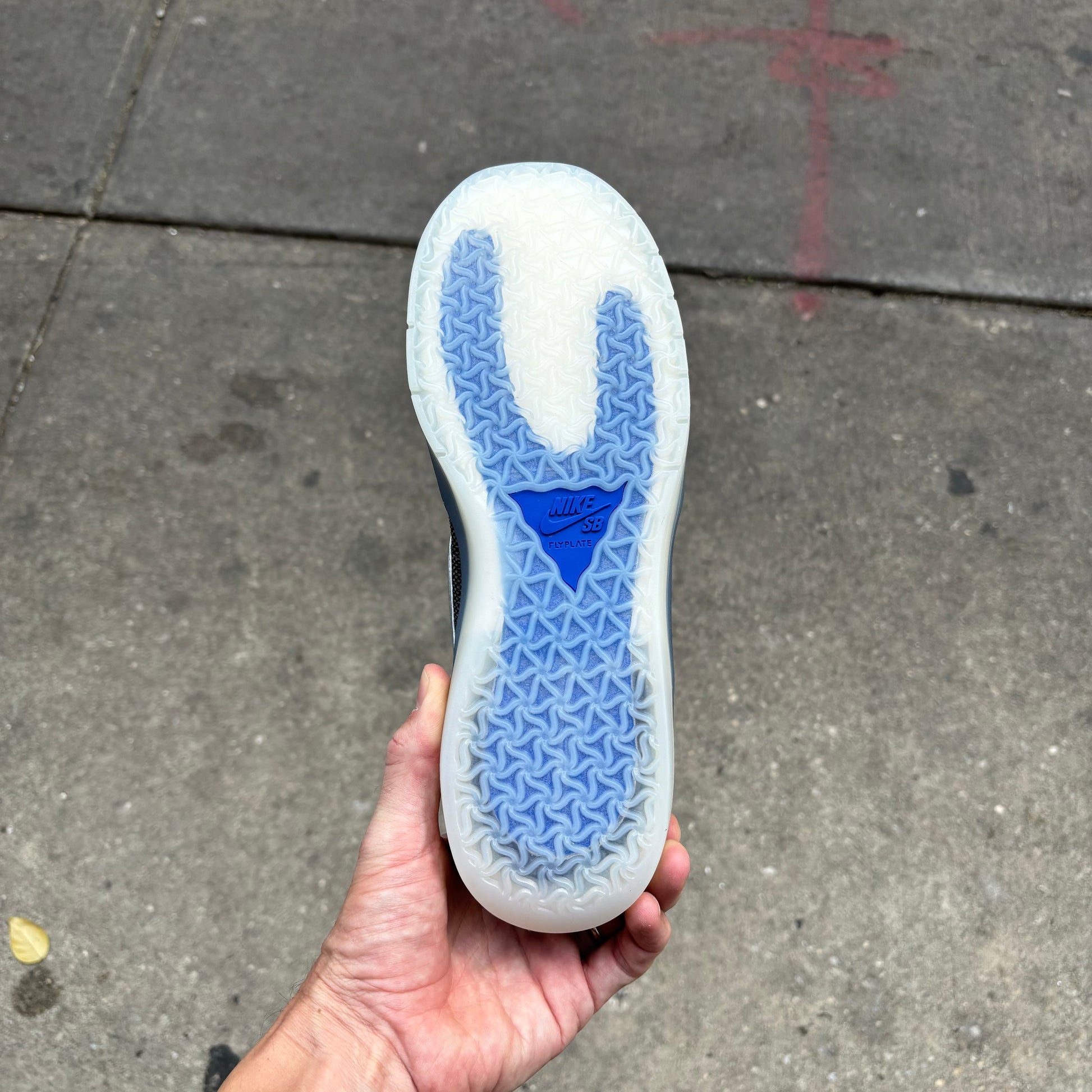 view of the bottom of sole of nike sb skate sneaker