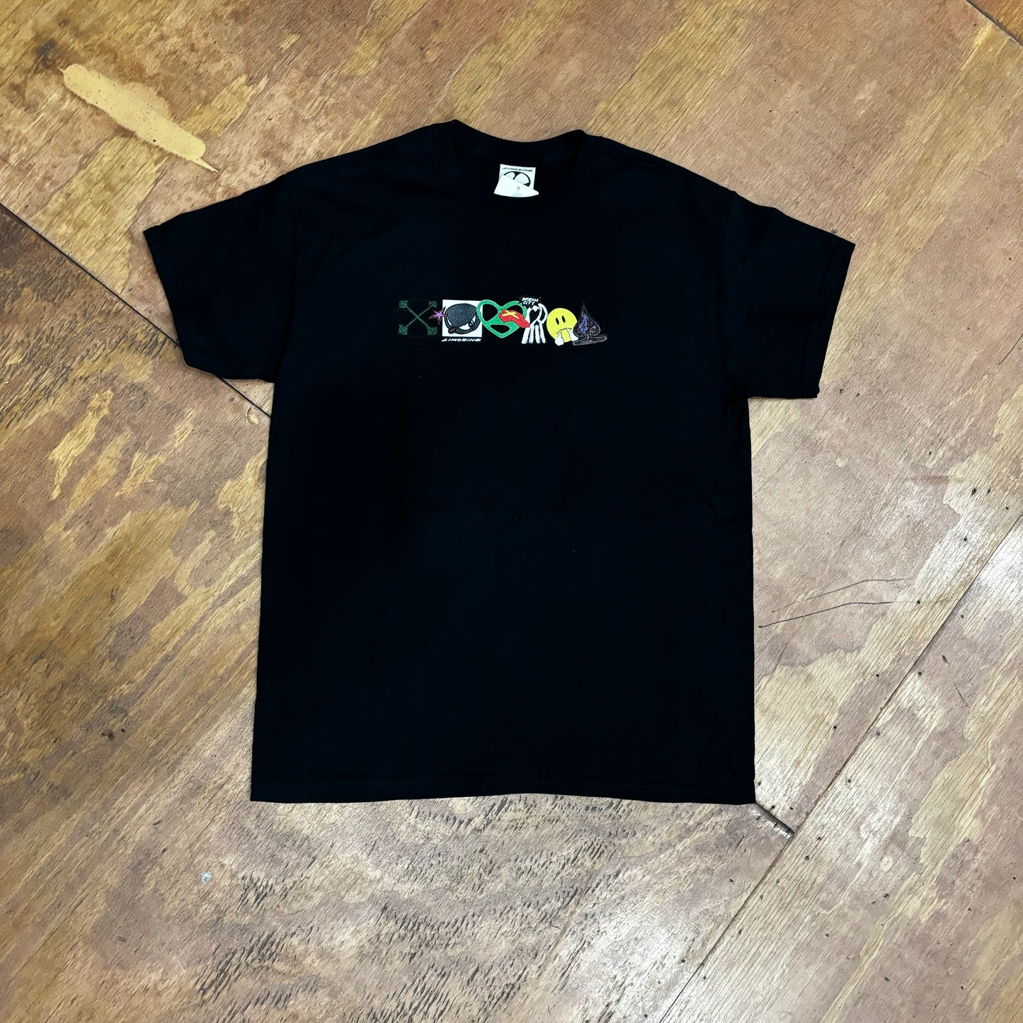 middle chest multi color logo on t-shirt