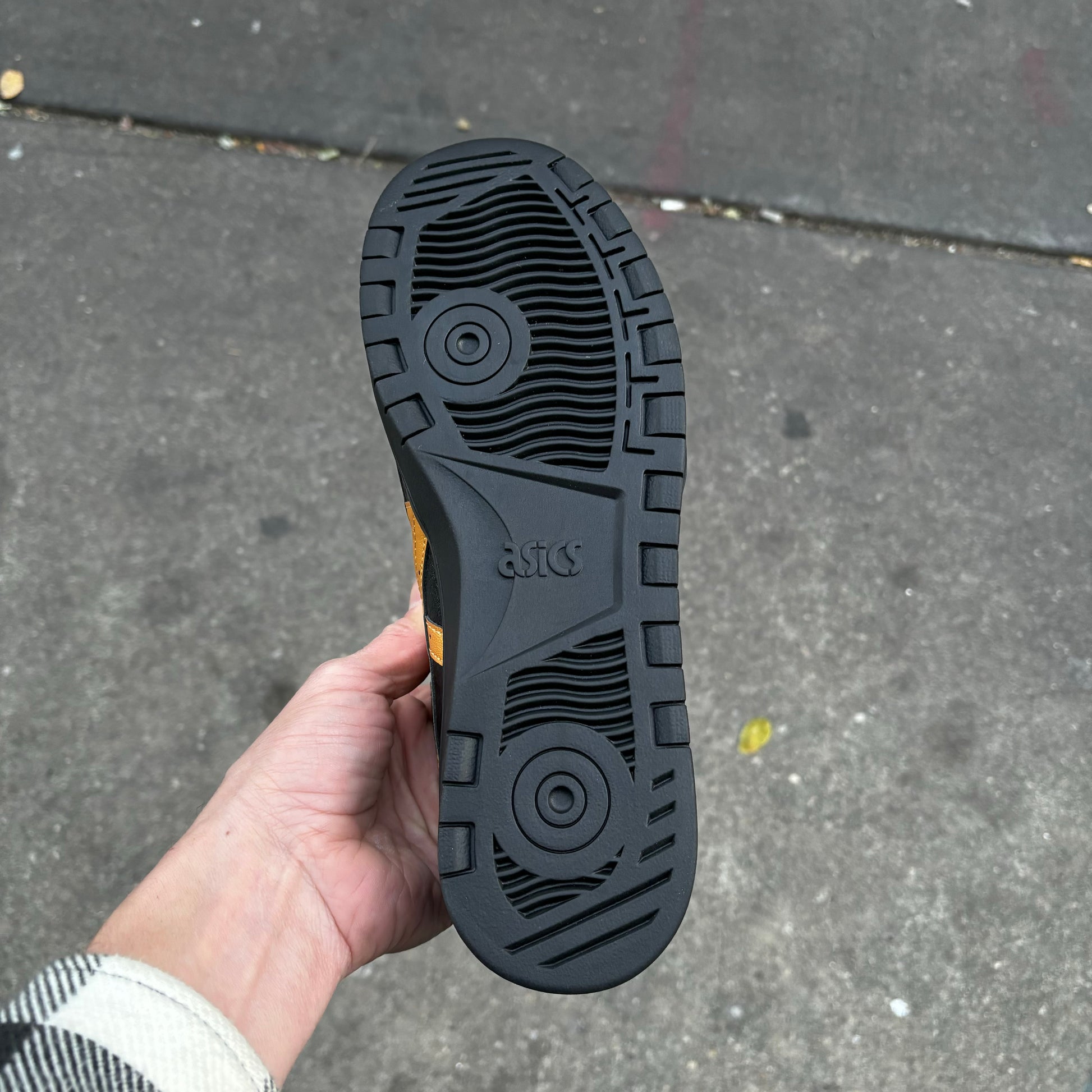 view of bottom of outsole on skateboard sneaker