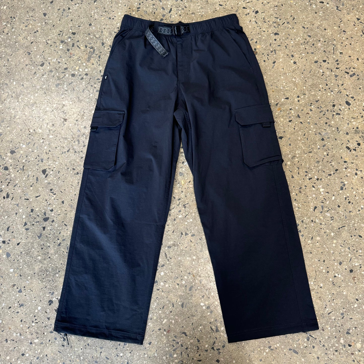 black belted nylon cargo pant