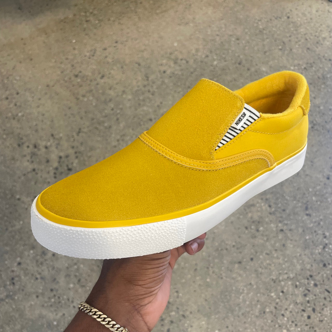 Nike SB Verona Slip PRM - Dark Sulfur/White